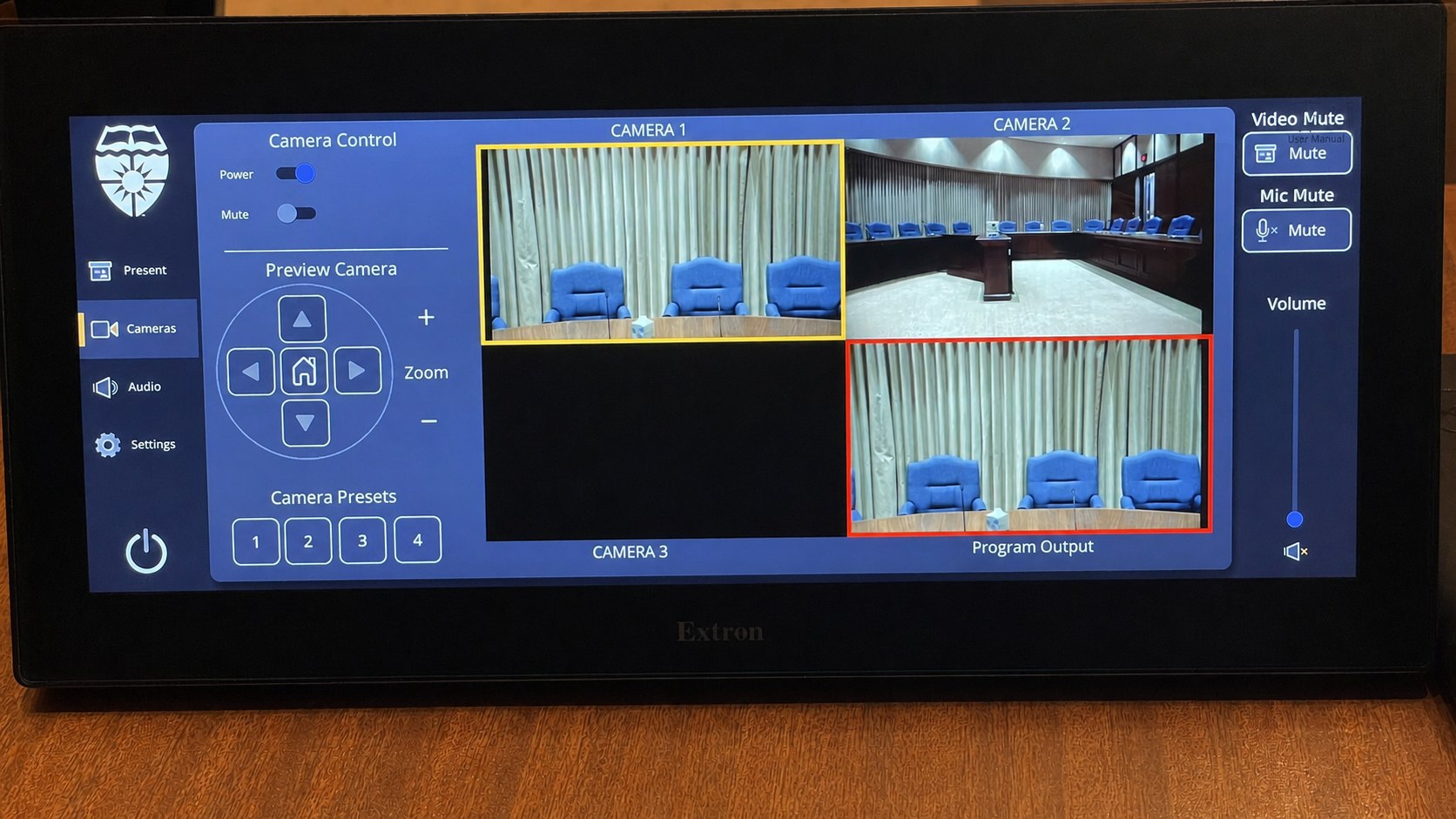 Reflection-reduced camera control touchpanel photo.